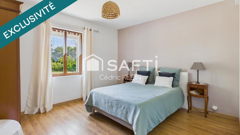 Maison - 280 m² - 8 pièces