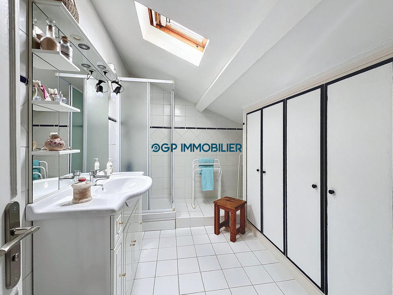 Maison traditionnelle - 134 m² - 5 pièces