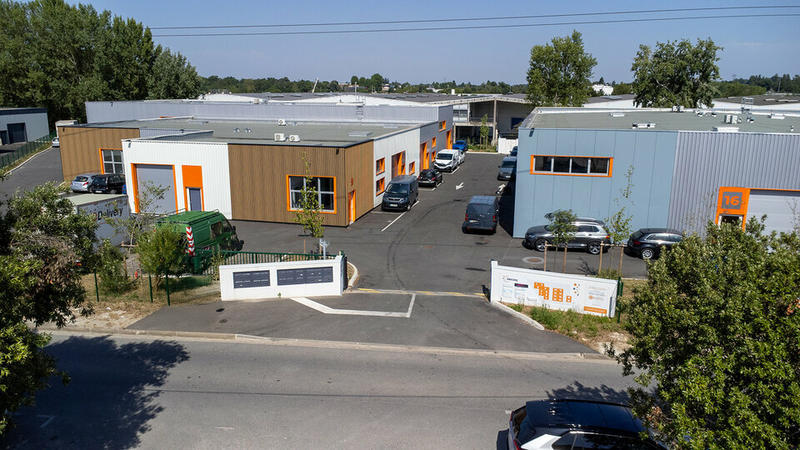 Local d'activité / Entrepôt - 258 m²