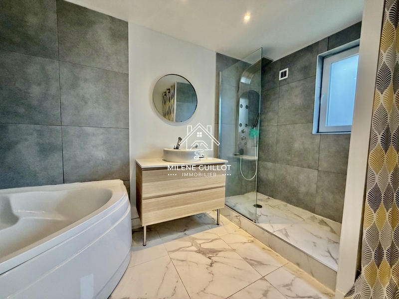 Maison - 85 m² - 4 pièces