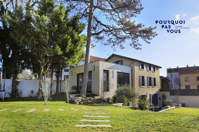 Maison - 360 m² - 6 pièces