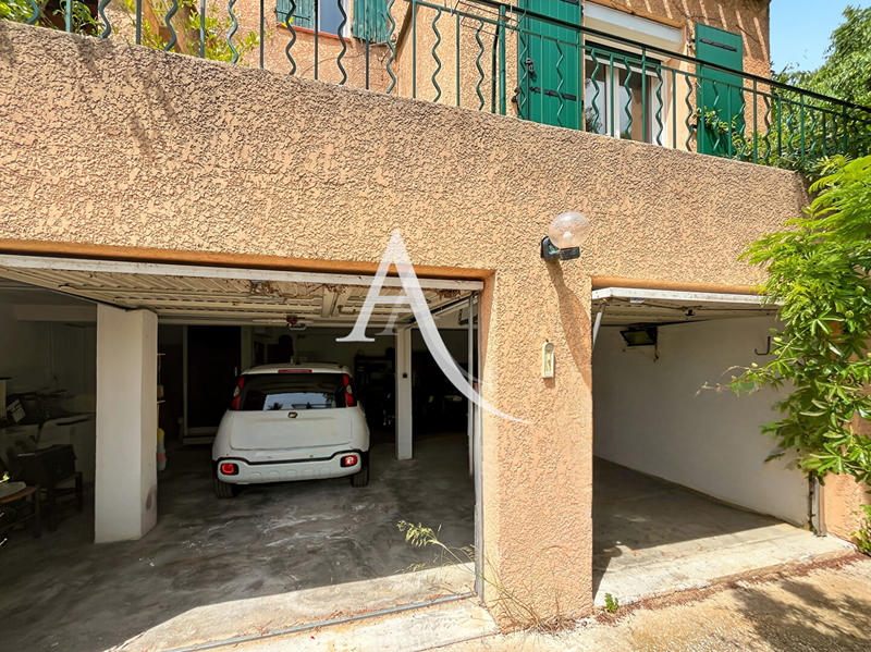 Maison - 98 m² - 4 pièces