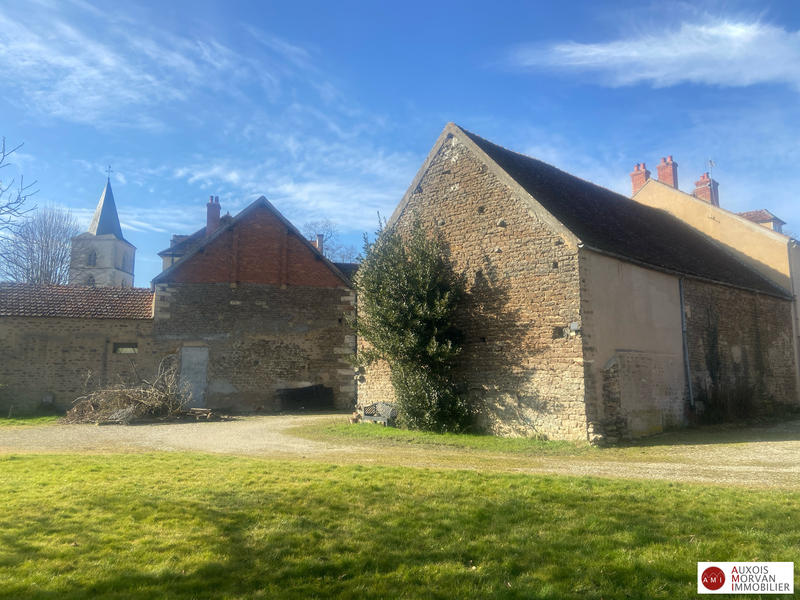 Maison - 208 m² - 12 pièces