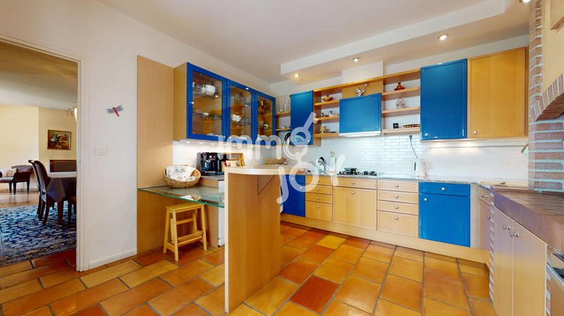 Propriété - 282 m² - 11 pièces