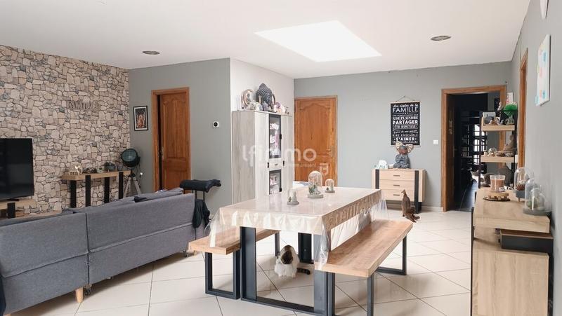 Maison - 250 m² - 12 pièces