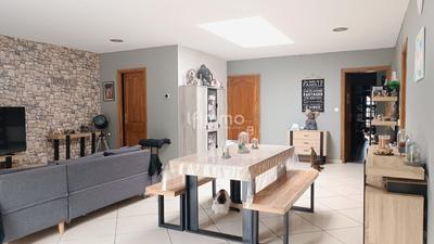 Maison - 250 m² - 12 pièces