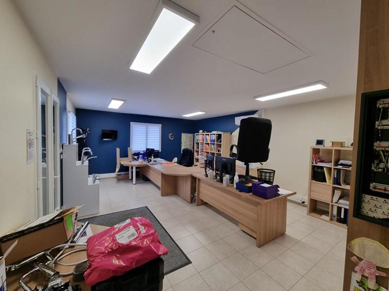 Parking / Garage - 200 m²