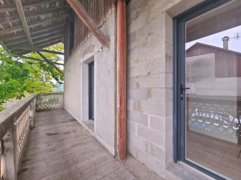 Maison - 200 m² - 7 pièces