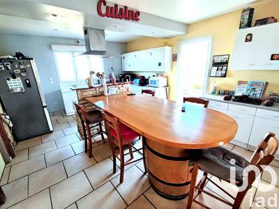 Maison - 220 m² - 7 pièces