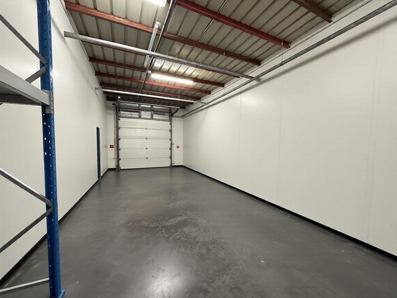 Local commercial - 676 m² - 5 pièces