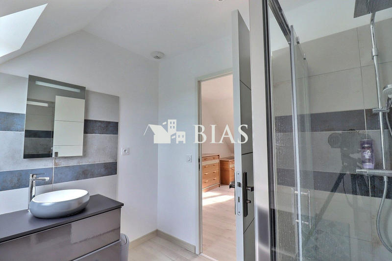 Maison - 161 m² - 5 pièces