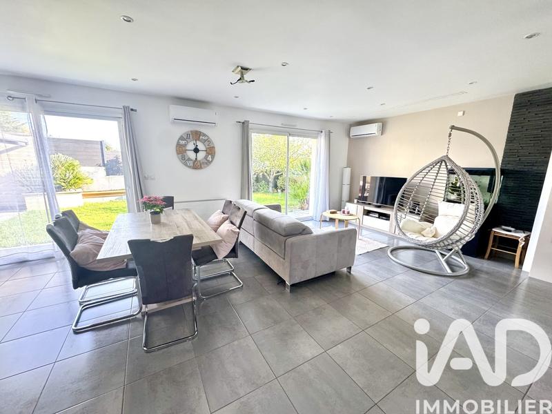 Maison - 168 m² - 8 pièces