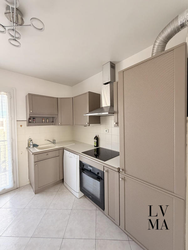 Appartement - 82 m² - 3 pièces