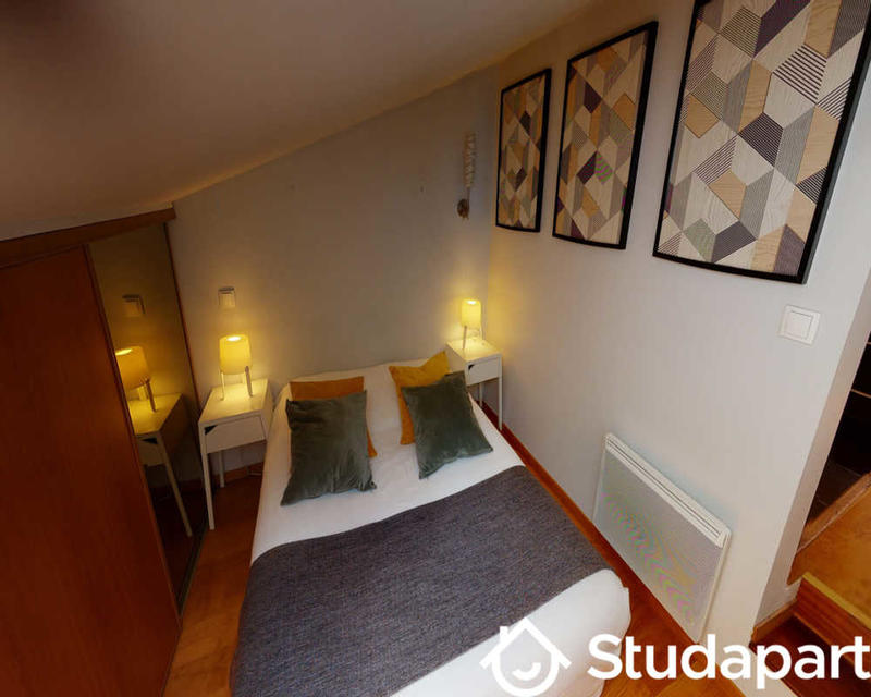 Chambre - 90 m² - 1 pièce