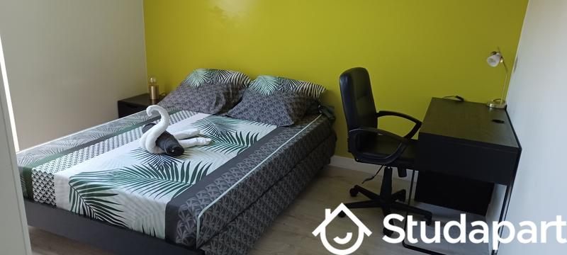 Chambre - 13 m² - 1 pièce