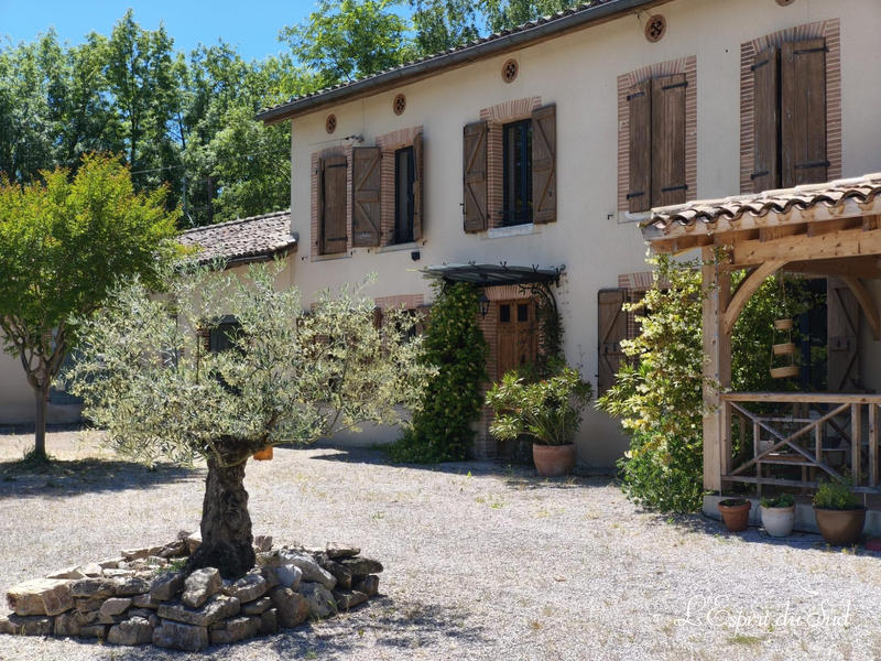 Maison - 210 m² - 8 pièces