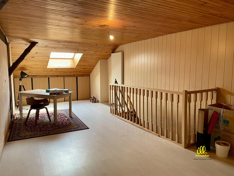 Maison - 190 m² - 5 pièces