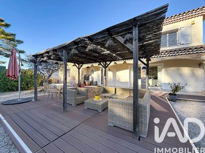 Maison - 251 m² - 7 pièces