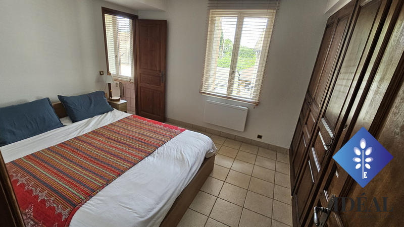 Maison - 210 m² - 6 pièces