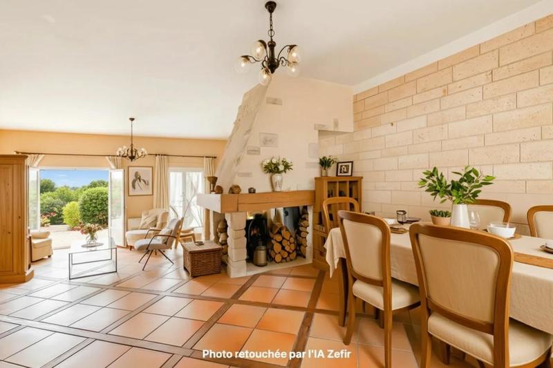 Maison - 240 m² - 8 pièces