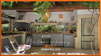 Maison de maîtres - 441 m² - 10 pièces