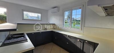 Maison - 102 m² - 7 pièces