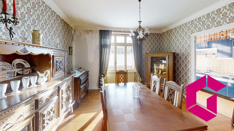 Maison - 700 m² - 12 pièces