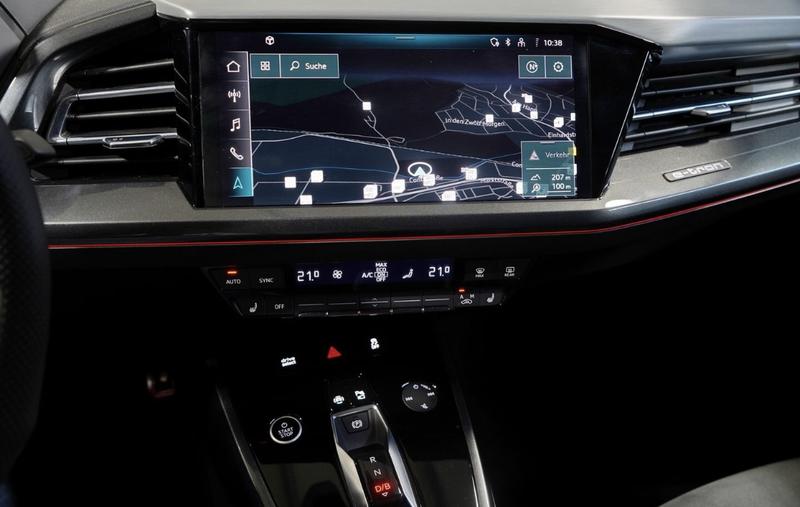 Audi Q4 e-tron Sportback 40 s-Line 204 / Sieges Rs Keyless Caméra de Recul Regulateur Distance