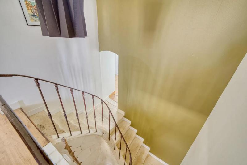 Maison - 507 m² - 20 pièces