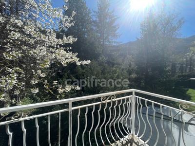 Maison de ville - 341 m² - 13 pièces