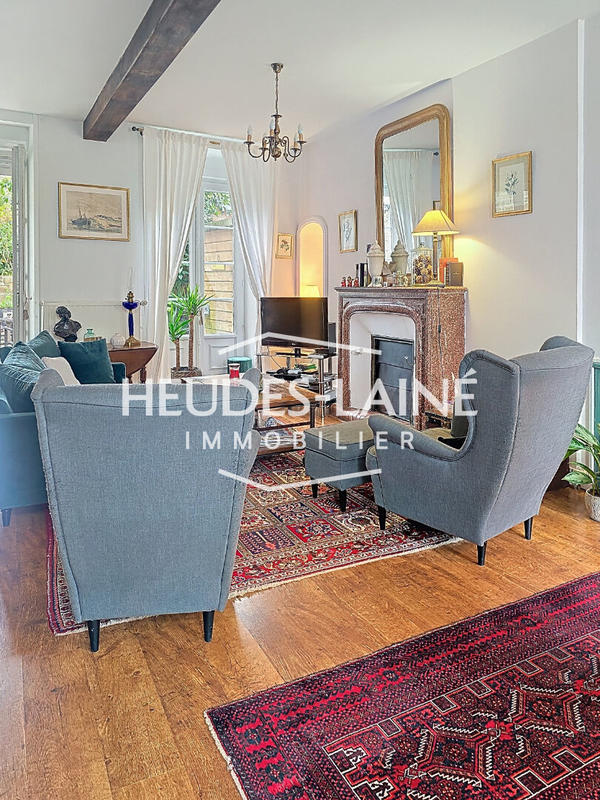 Maison - 166 m² - 7 pièces