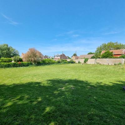 Terrain constructible - 1 100 m²