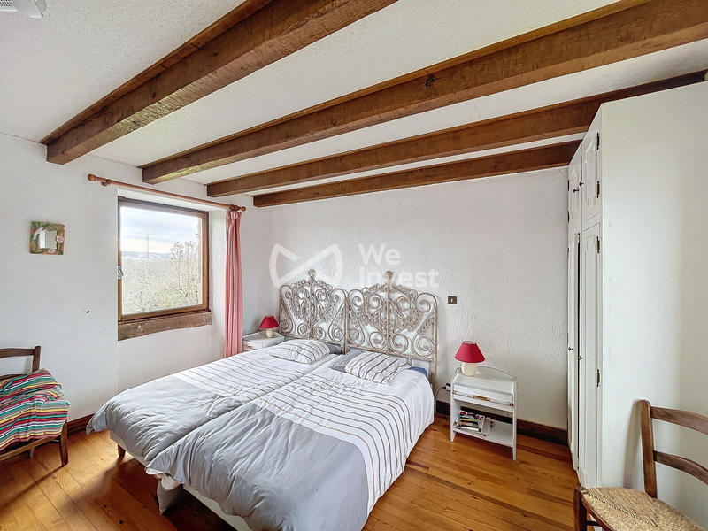 Maison - 189 m² - 12 pièces