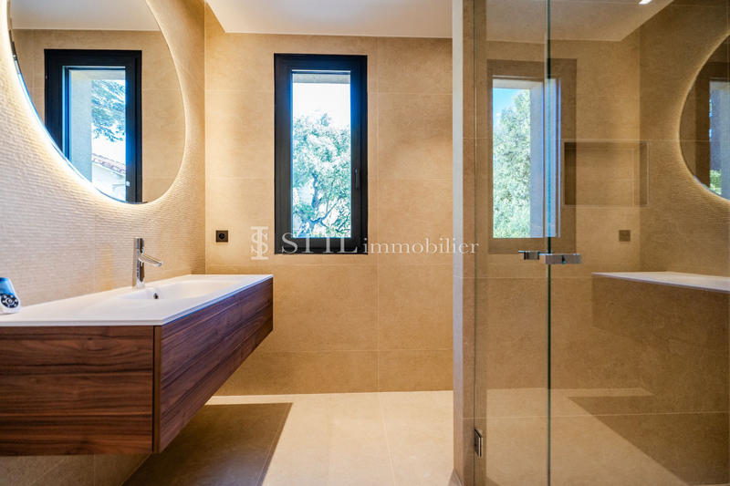 Villa - 350 m² - 7 pièces