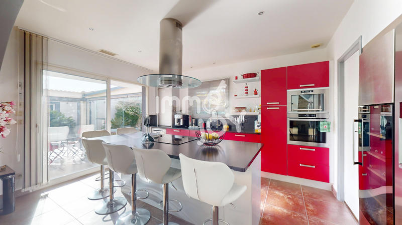 Maison - 172 m² - 7 pièces