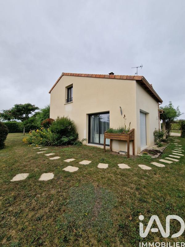 Maison - 242 m² - 10 pièces