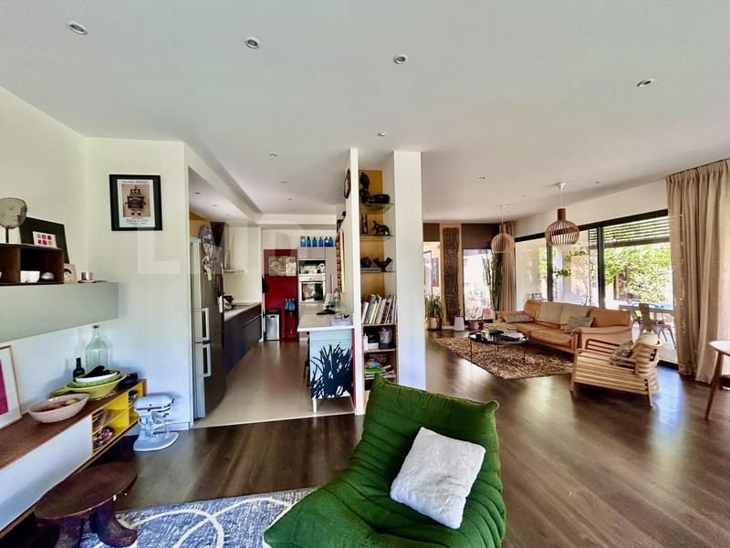 Maison - 185 m² - 7 pièces