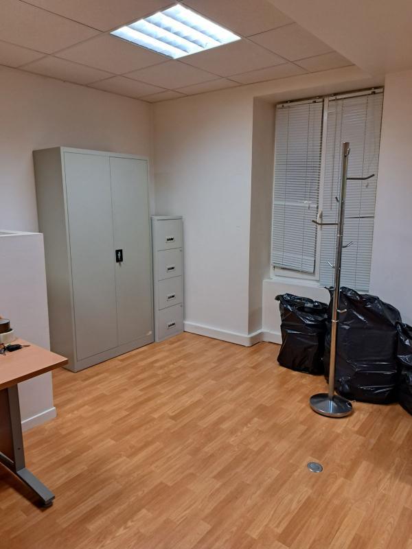 Bureau - 68 m²