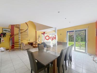 Maison - 150 m² - 5 pièces