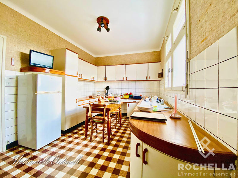 Maison ancienne - 233 m² - 8 pièces