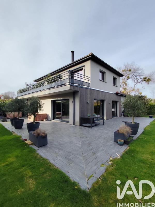 Maison - 232 m² - 7 pièces