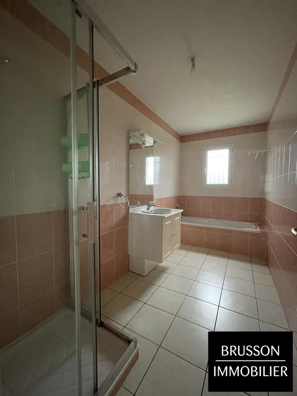 Maison - 104 m² - 5 pièces