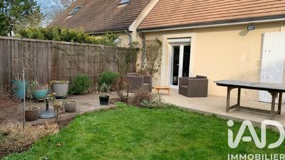 Maison - 94 m² - 5 pièces