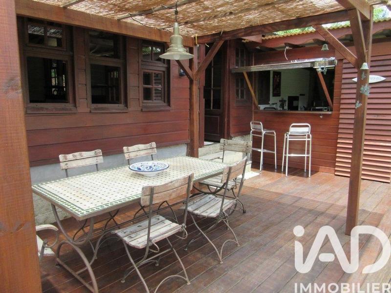 Maison - 200 m² - 6 pièces