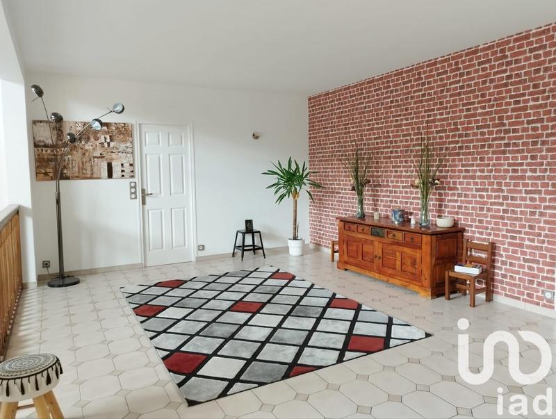 Maison - 360 m² - 9 pièces