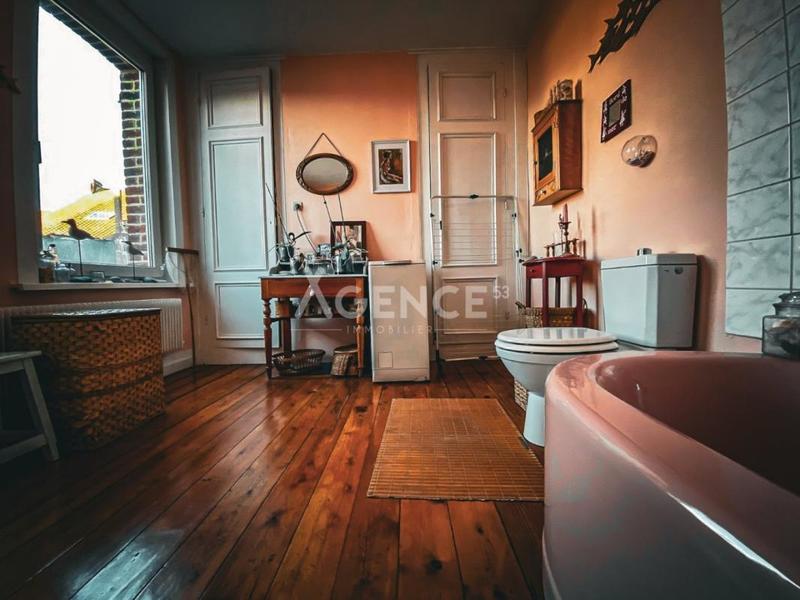 Maison bourgeoise - 242 m² - 8 pièces