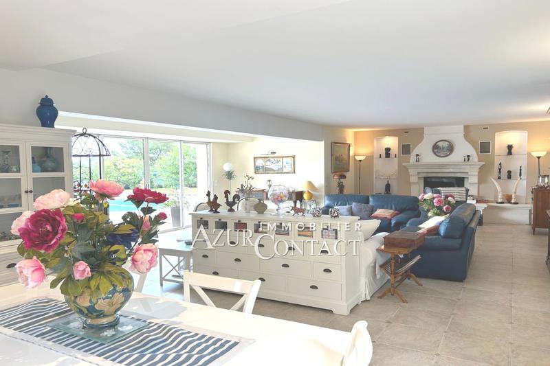 Villa - 295 m² - 5 pièces