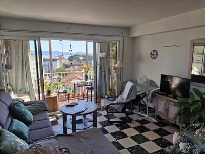 Appartement - 90 m² - 3 pièces