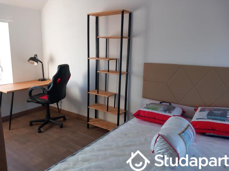 Chambre - 14 m² - 1 pièce