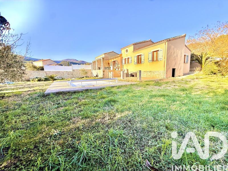 Maison - 111 m² - 7 pièces